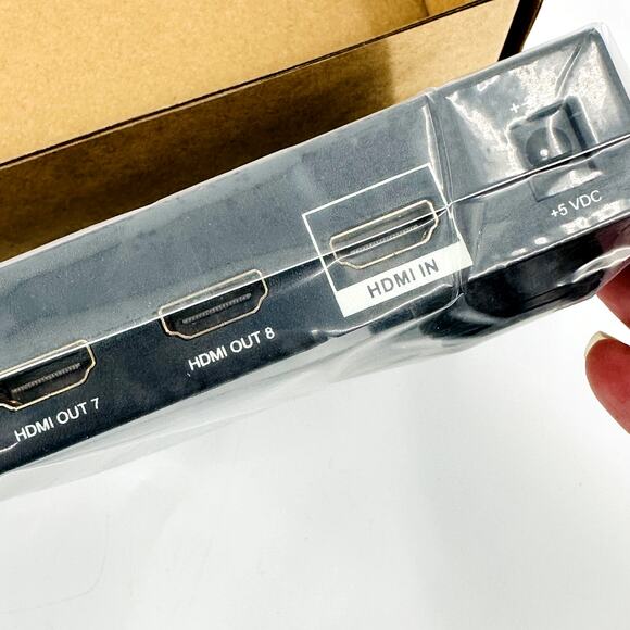 Binary 230 Series 1x8 HDMI Splitter & Clock Stretcher (B-230-HDSPLTR-1x8) NIB - Picture 5 of 10